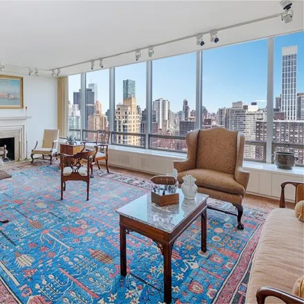Image 2 - 870 UNITED NATIONS PLAZA 37/38C in New York - Apartment for sale