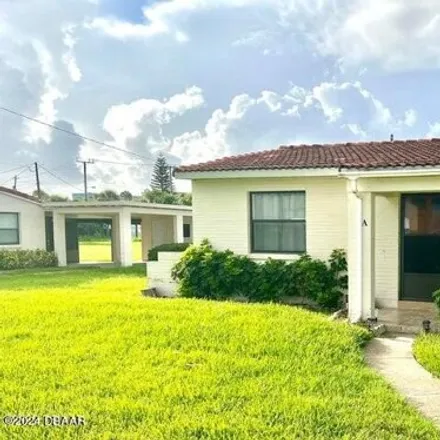 Buy this 2 bed house on 778 Flamingo Drive in Ellinor Village, Ormond Beach