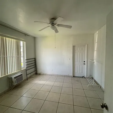Image 8 - 2165 Bay Drive, Miami Beach, FL 33141, USA - Apartment for rent
