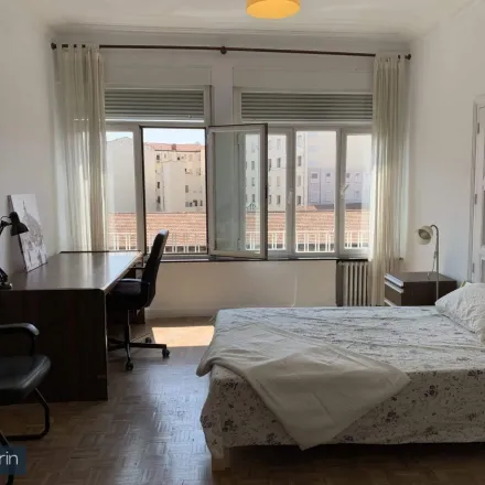 Rent this studio room on Calle de Raimundo Fernández Villaverde in 3, 28003 Madrid