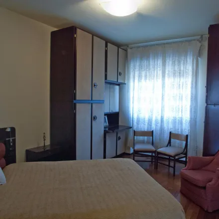 Rent this 4 bed room on Via Antonio Bezzola 6 in 20153 Milan MI, Italy