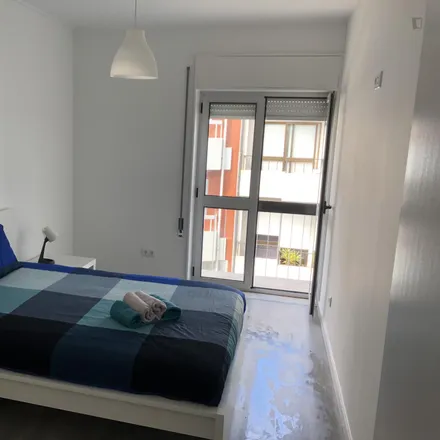 Rent this 5 bed room on Casa Araújo in Rua do Moreira, 4000-099 Porto