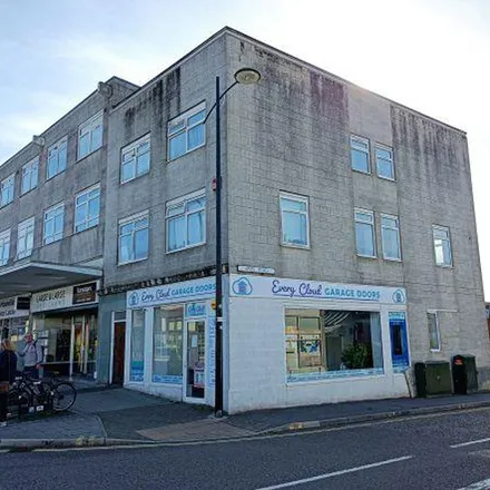 Image 2 - Waterlooville Police Station, Swiss Road, Waterlooville, PO7 7HE, United Kingdom - Apartment for rent