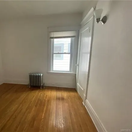 Image 4 - 79 Commonwealth Avenue, Buffalo, NY 14216, USA - Apartment for rent