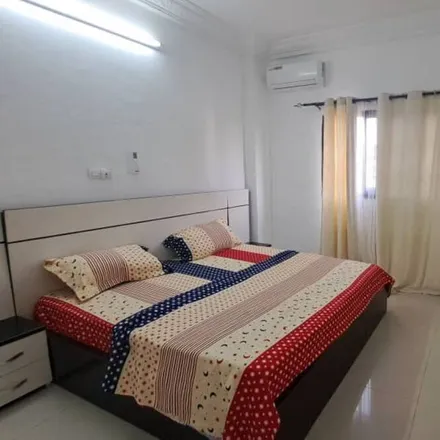 Rent this 2 bed apartment on Abidjan