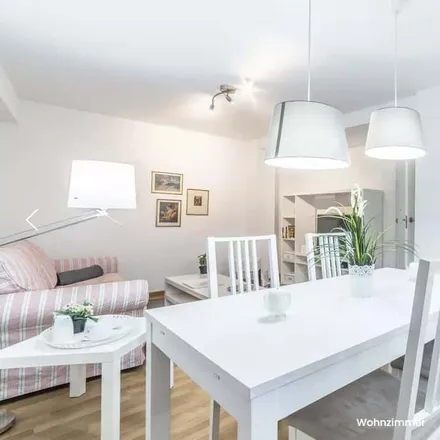 Rent this 4 bed apartment on Taranna in Carrer del Marí Blas de Lezo, 46011 Valencia