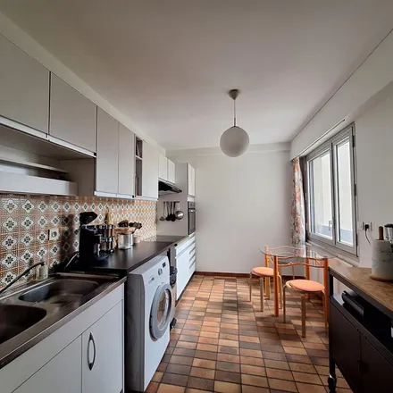 Rent this 3 bed apartment on 48 Rue des Godrans in 21000 Dijon, France