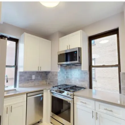 Rent this 3 bed apartment on 145 East 74th Street in New York, NY 10021