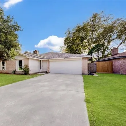 Image 3 - 2315 Green Knoll Dr, Houston, Texas, 77067 - House for sale