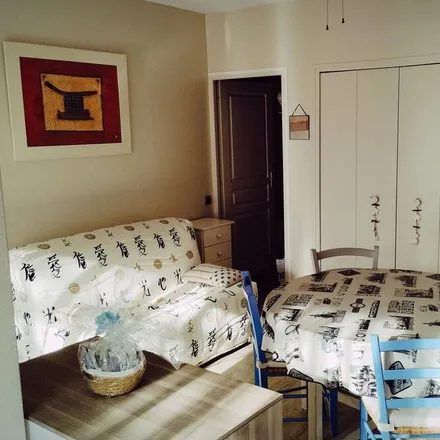 Rent this 1 bed apartment on Gréoux les Bains in Avenue des Aires, 04800 Gréoux-les-Bains