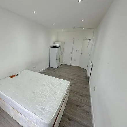 Rent this 1 bed apartment on Ellerdine Road in London, United Kingdom