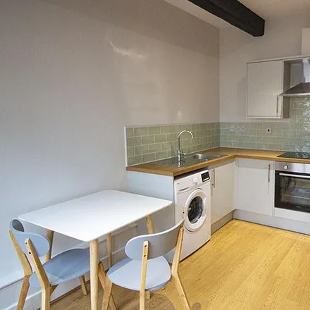 Rent this studio apartment on 142 Mansfield Road in Nottingham, NG1 3HW