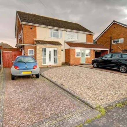 Buy this 3 bed duplex on Claremont Road in Leyfields, B79 8EW