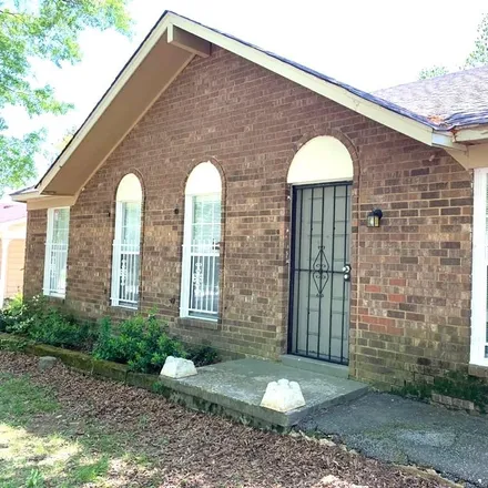 Buy this 3 bed house on 3445 Bradcrest Drive in Memphis, TN 38128