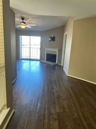 Image 3 - Tranquility Lake Apartments, Egret Bay Boulevard, Webster, TX 77058, USA - Condo for rent