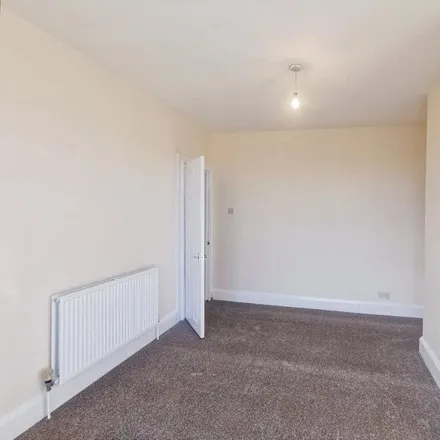 Image 4 - Lawrence Road, Huddersfield, HD1 4LX, United Kingdom - Townhouse for rent