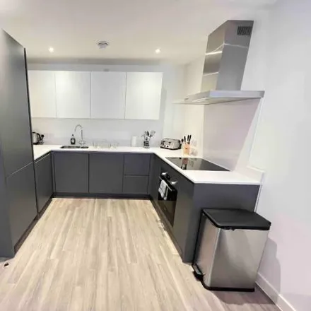 Rent this 3 bed apartment on Halo in School Street, Manchester