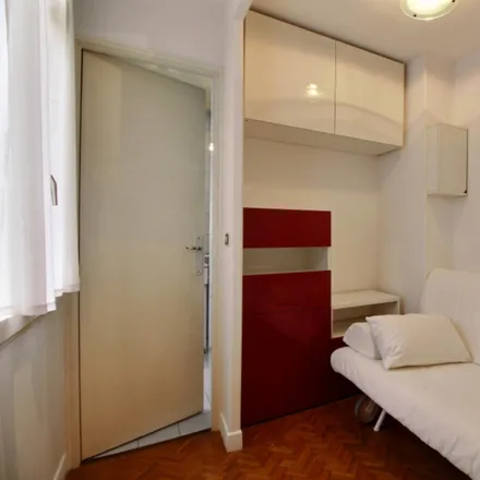 Image 3 - 8 Rue Lord Byron, 75008 Paris, France - Apartment for rent