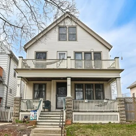 Buy this studio house on 3429 North Bremen Street in Milwaukee, WI 53212