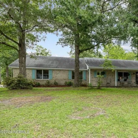 Rent this 3 bed house on Haven Crest Drive in Mansfield, Carteret County