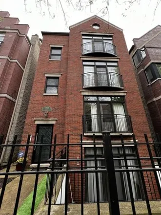 Rent this 2 bed condo on 1423-1425 West Fillmore Street in Chicago, IL 60607