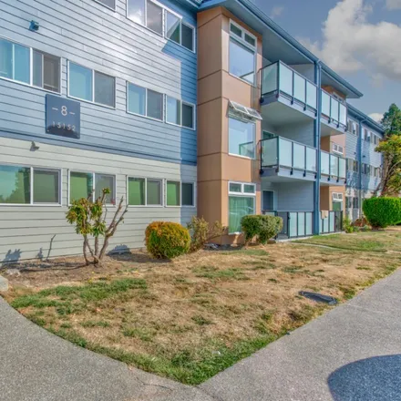 Buy this 2 bed apartment on 15152 65th Avenue South in Tukwila, WA 98188