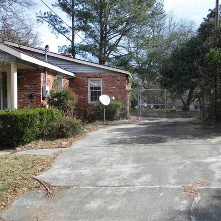 Image 6 - 414 South 1st Street, Air Base Heights, Florence, SC 29506, USA - House for sale