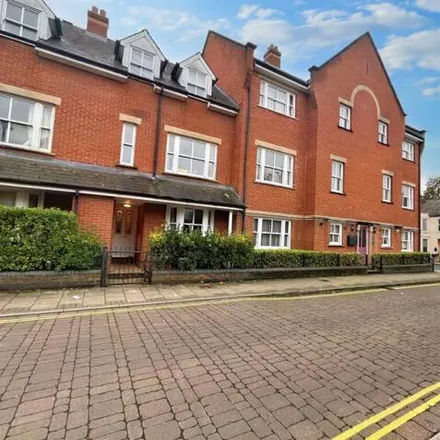 Rent this 4 bed townhouse on 27 Ravensworth Gardens in Cambridge, CB1 2XL