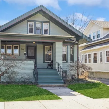 Buy this 3 bed house on 919 Division Street in Oak Park, IL 60302