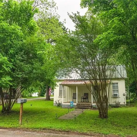 Image 3 - 800 Southeast 4th Street, Smithville, TX 78957, USA - House for rent
