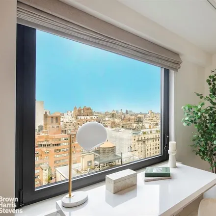 Image 4 - 111 EAST 85TH STREET 24G in New York - Apartment for sale