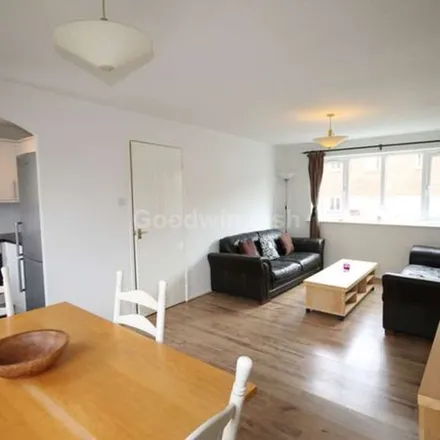 Rent this 3 bed apartment on 5b Nash Street in Manchester, M15 5NZ