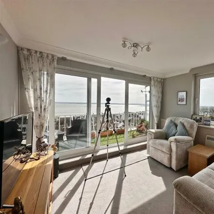 Image 3 - Grand Drive, Leigh on Sea, SS9 1BQ, United Kingdom - Apartment for sale