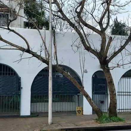 Buy this 5 bed house on Graf in 737 - Boulevard General Don José de San Martín, Partido de Tres de Febrero