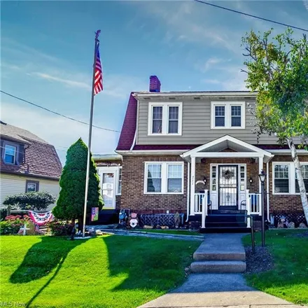 Buy this 4 bed house on 711 Daniels Street in Toronto, Jefferson County