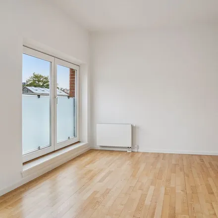 Rent this 3 bed apartment on C.V.E. Knuths Vej 2B in 2900 Hellerup, Denmark