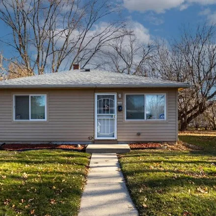 Buy this 2 bed house on 5718 North 62nd Street in Milwaukee, WI 53218