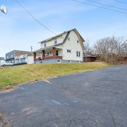 Buy this 3 bed house on 4427 North Main Street in Montgomery County, OH 45405