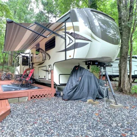 Image 3 - Paradise Valley Campground, 1000 Paradise Valley Road, Cleveland, White County, GA 30528, USA - House for sale
