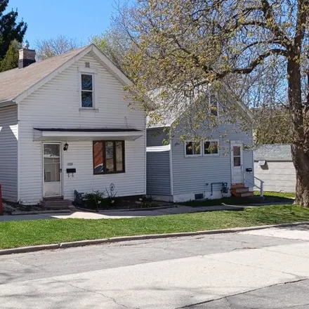 Image 3 - 1164 South 13th Street, Sheboygan, WI 53081, USA - House for sale