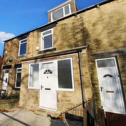 Rent this 4 bed townhouse on Doncaster Road in Barnsley, S70 3QR