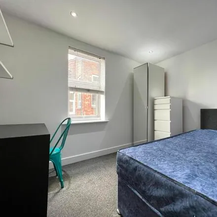 Image 6 - Charnwood Grove, West Bridgford, NG2 7NT, United Kingdom - Room for rent