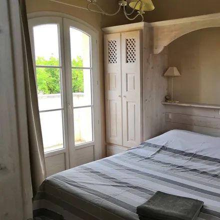 Rent this 4 bed house on Rue Courte in 83630 Moissac-Bellevue, France