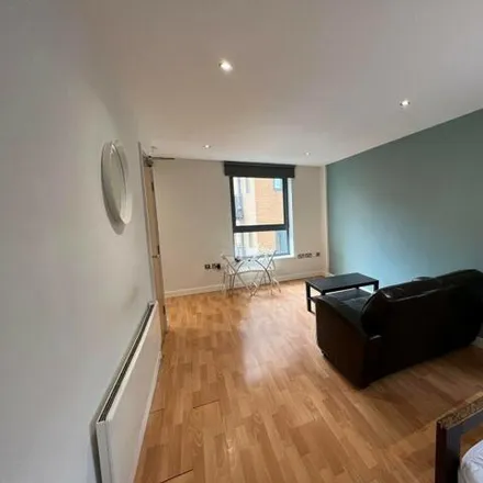 Image 6 - West One Cube, Broomhall Street, Devonshire, Sheffield, S3 7XG, United Kingdom - Apartment for rent
