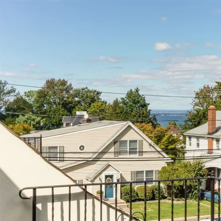 Image 3 - 71 Capitol Heights Road, Oyster Bay, NY 11771, USA - Townhouse for rent