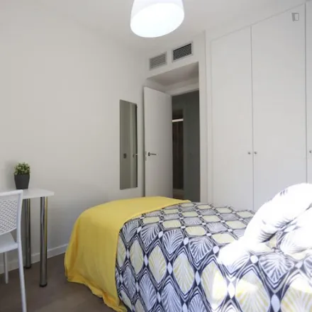 Rent this 7 bed room on Madrid in Calle de Mira el Sol, 19