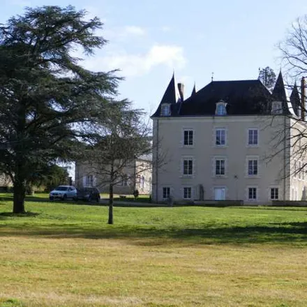 Image 1 - 86500 Montmorillon, France - House for sale