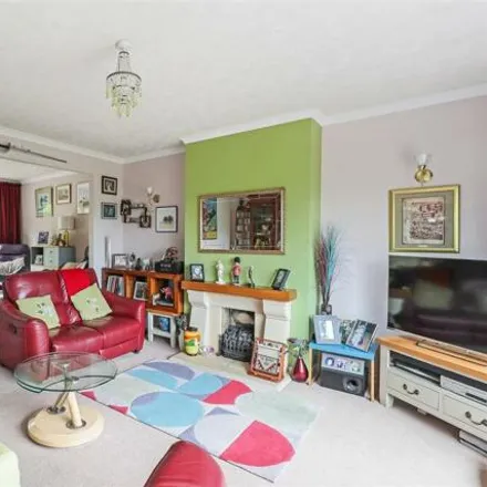 Image 4 - The Roundabouts, Brimscombe, GL5 2PX, United Kingdom - House for sale