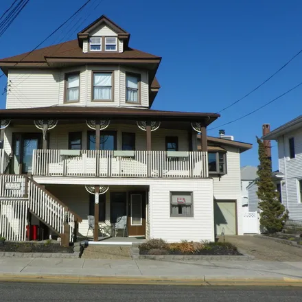 Rent this 2 bed apartment on Wildwood Gables