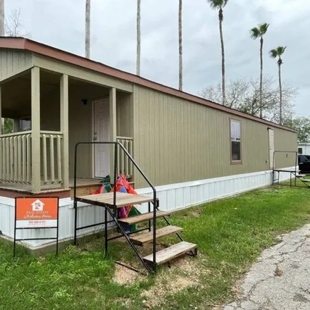 Rent this studio apartment on Sunset Palms RV & Mobile Home Park in Minnesota Avenue, Stewart Colonia